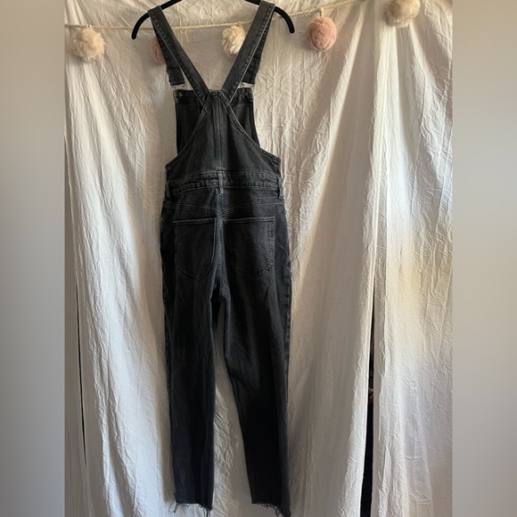 Free People | Black Denim Cut-Off Overalls 🌵27 - Picture 4 of 7